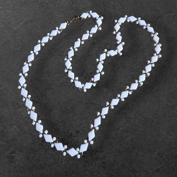 Trifari Jewelry - Vintage Trifari Lucite Necklace